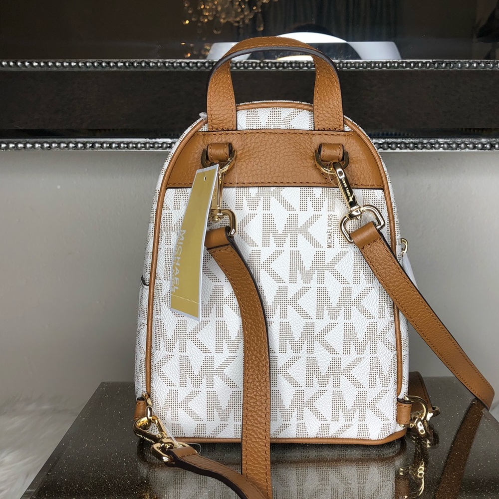 Last one🔥 Michael Kors Abbey XS Backpack - Picture 4 of 8